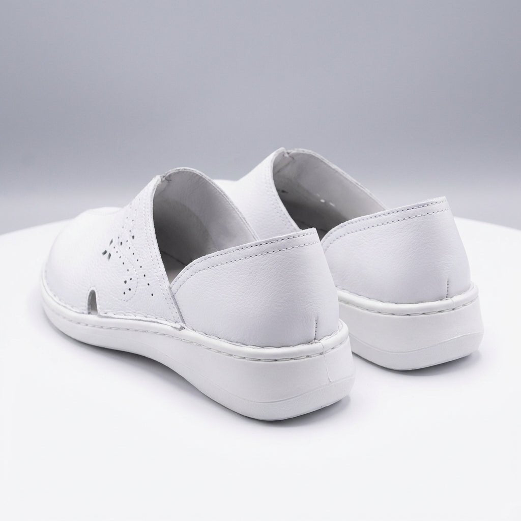 Saboti medicali de dama,alb, A - 01, din piele naturala - Paul Style